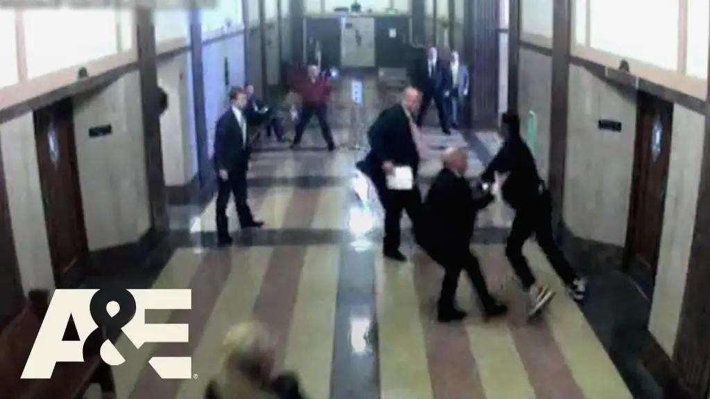 court cam group of attorneys bring down man trying to escape court ae